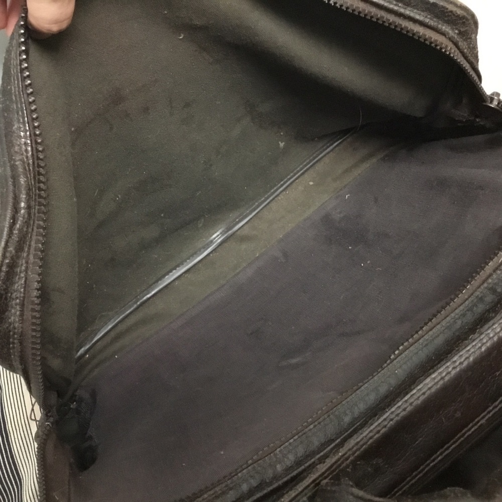 Genuine Leather Zippered Shoulder Messenger Bag - Picture 15 of 16